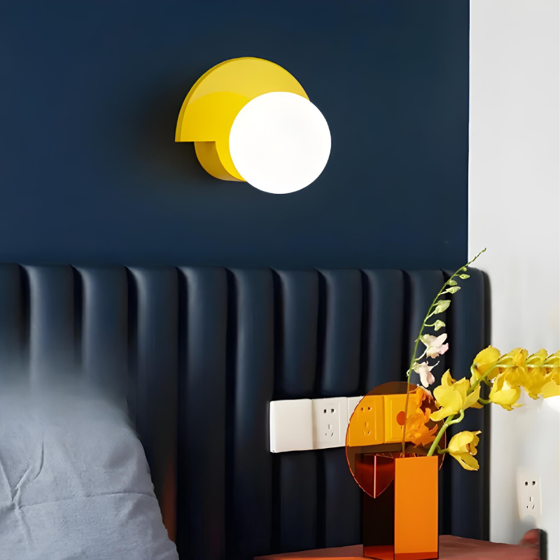 Applique Murale LED en Verre Coloré avec Interrupteur | Design Nordique Élégant