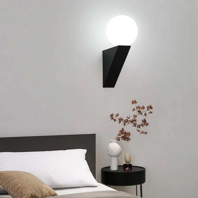 Applique Murale LED Moderne et Luxueuse | Boule de Verre